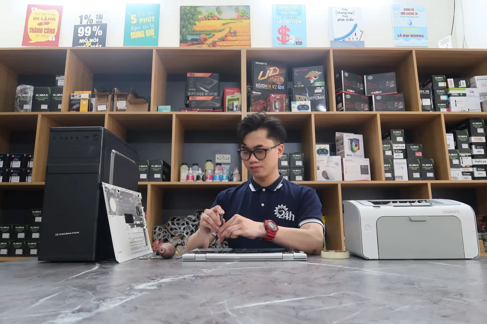 工业开关电源在自动化控制柜中的选型要点与可靠性分析
