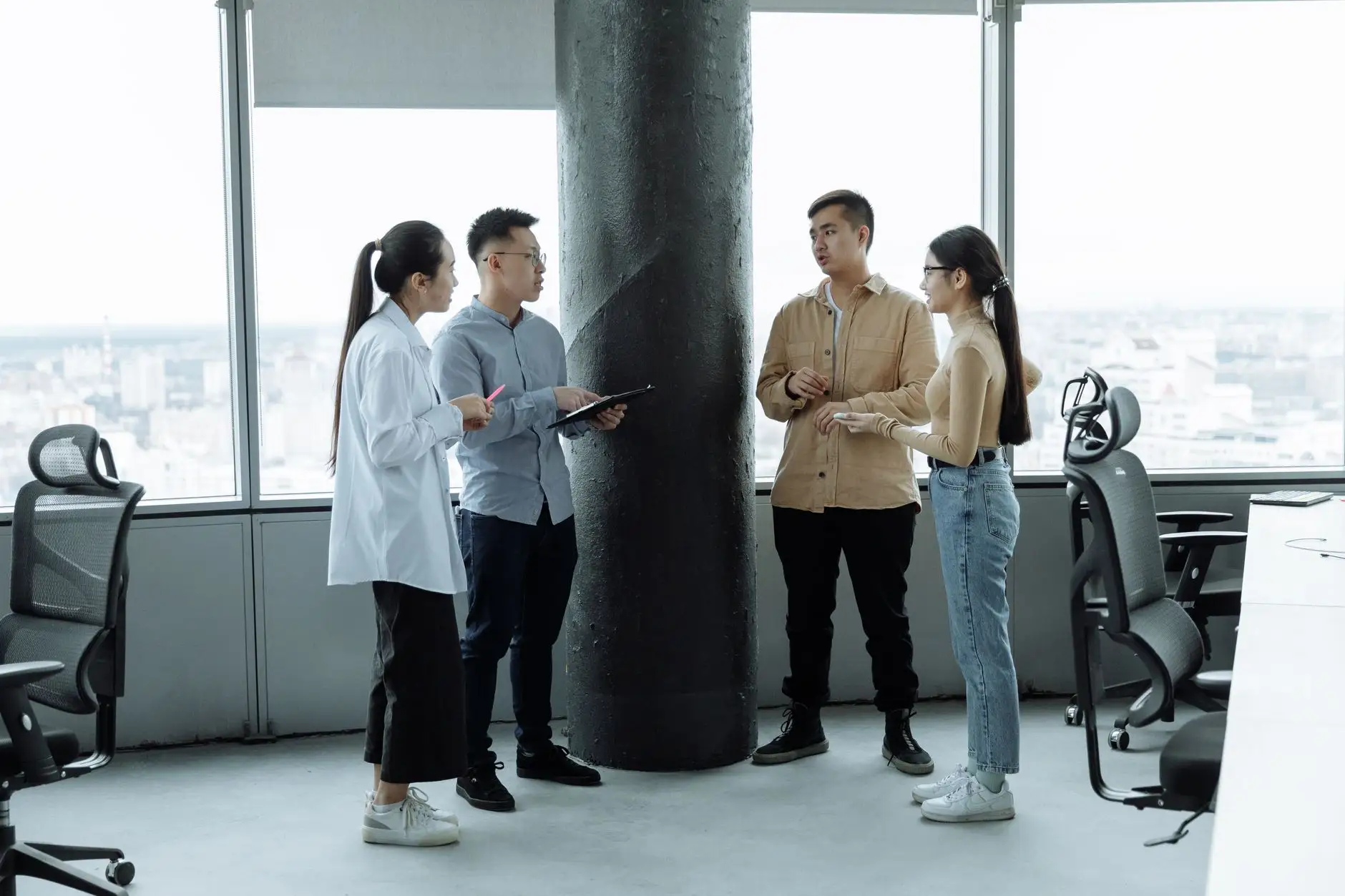 工业电源模块在连续生产场景下的散热设计与可靠性分析
