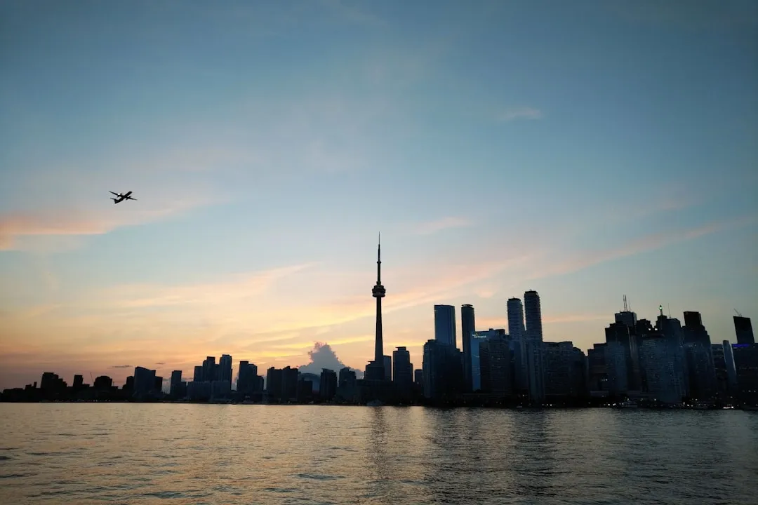 音迪娱工业电源模块在设备制造中的稳定性保障方案