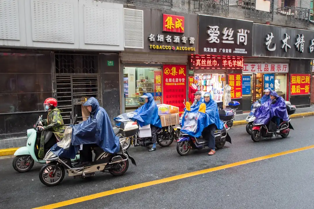导轨电源与普通电源模块的性能对比及适配场景分析