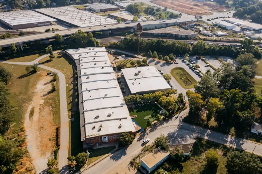 工业开关电源与导轨电源在自动化控制柜中的选型对比分析